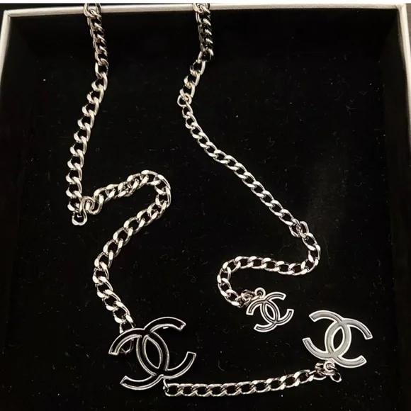 Chanel vintage Belt (or necklace) with Box and Tags - Picture 4 of 15